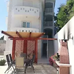 Apartament Malou Baška Voda