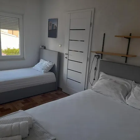 Apartament Malou Baška Voda