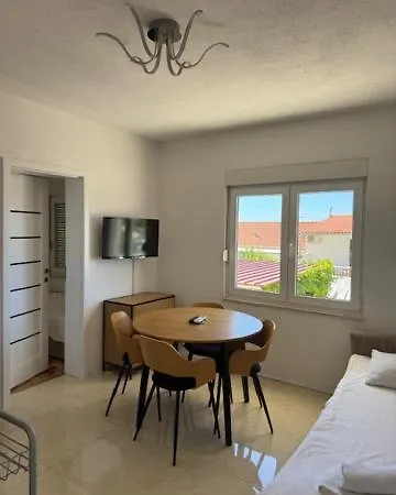 Malou Appartement Baška Voda