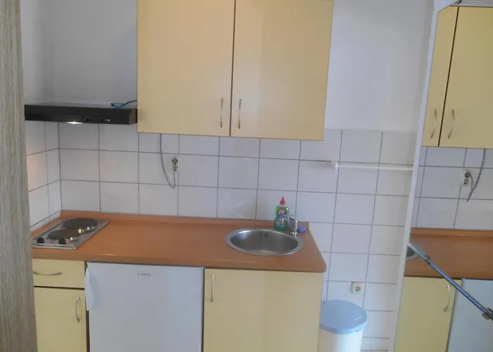 Malou * Baška Voda
